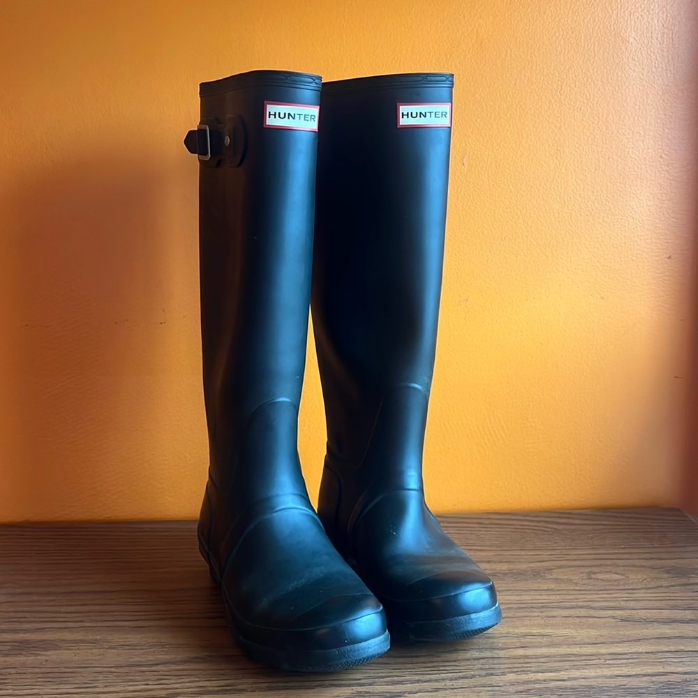 Black Hunter boots. Tall, original matte black. Size 8.
